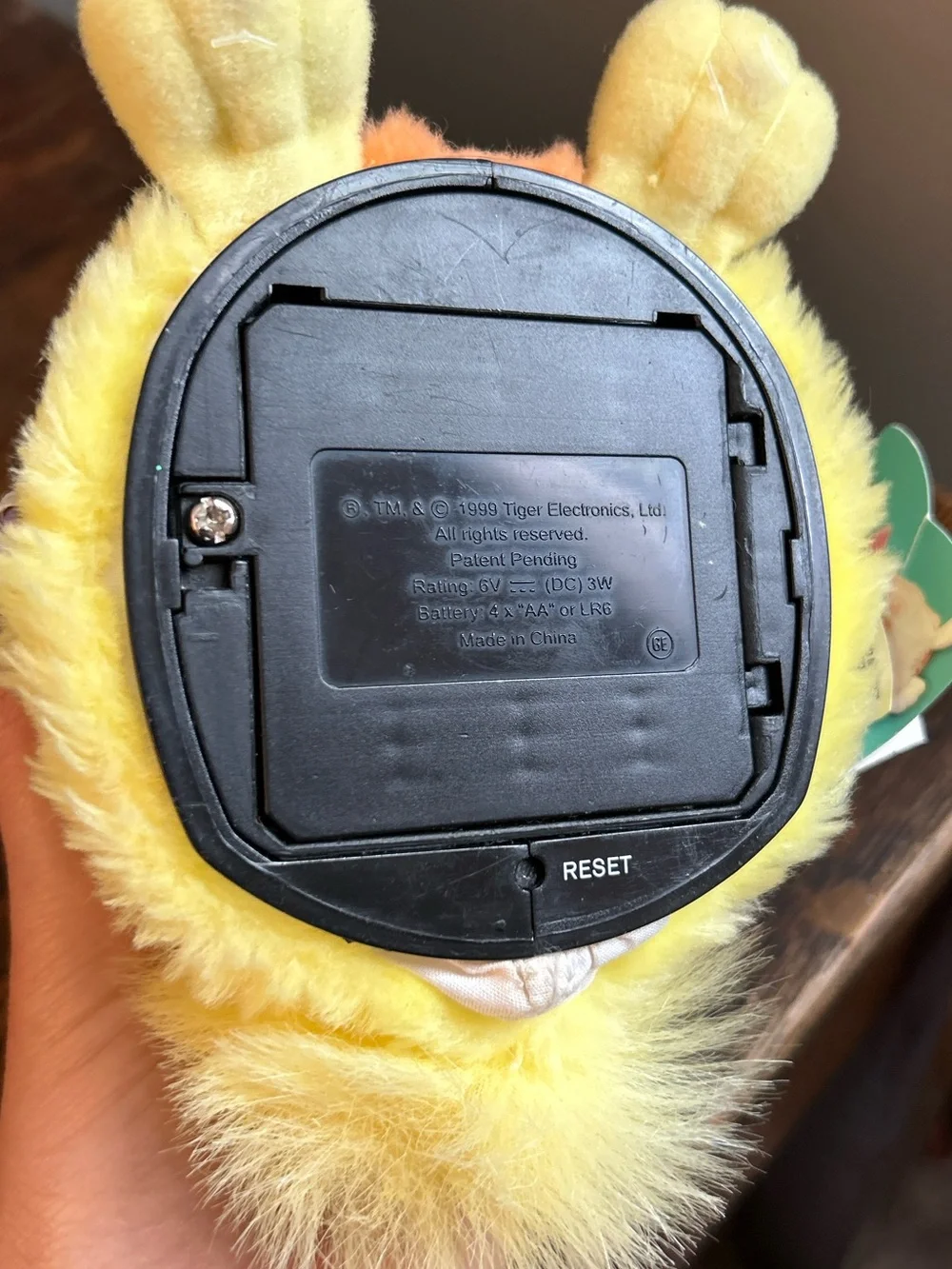 Vintage 1999 Furby (DOES NOT WORK)